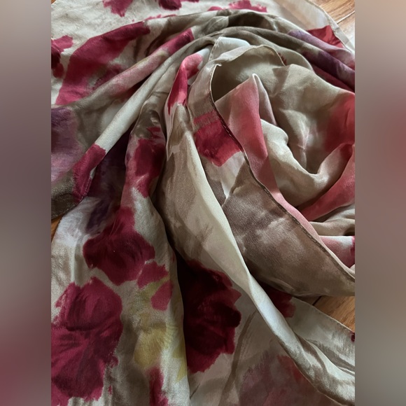 Women’s Cynthia Rowley Pink/Rose Pansy’s Floral Print Vintage Silk Scarf - Picture 16 of 16